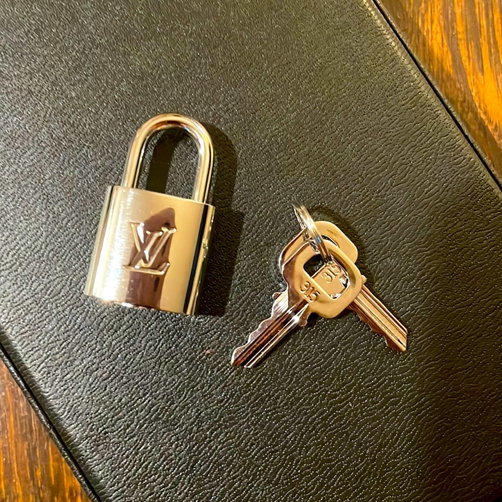 Louis Vuitton lock and key